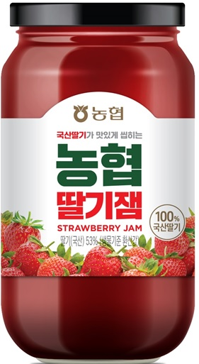 쨈